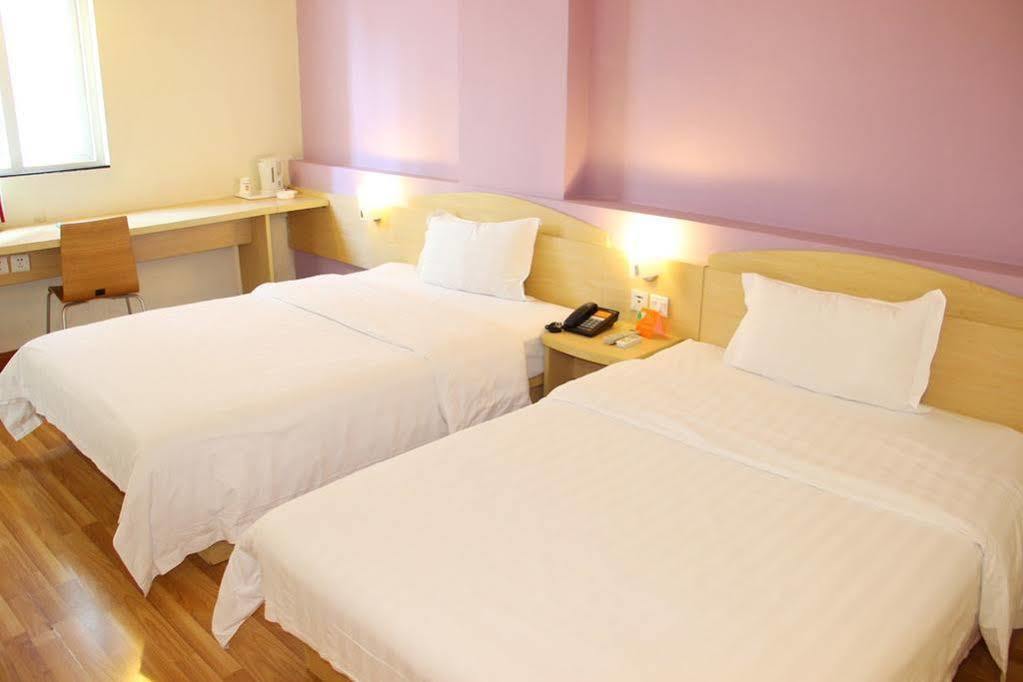 7Days Inn Dalian Harbour Square Ferry Terminal Bagian luar foto