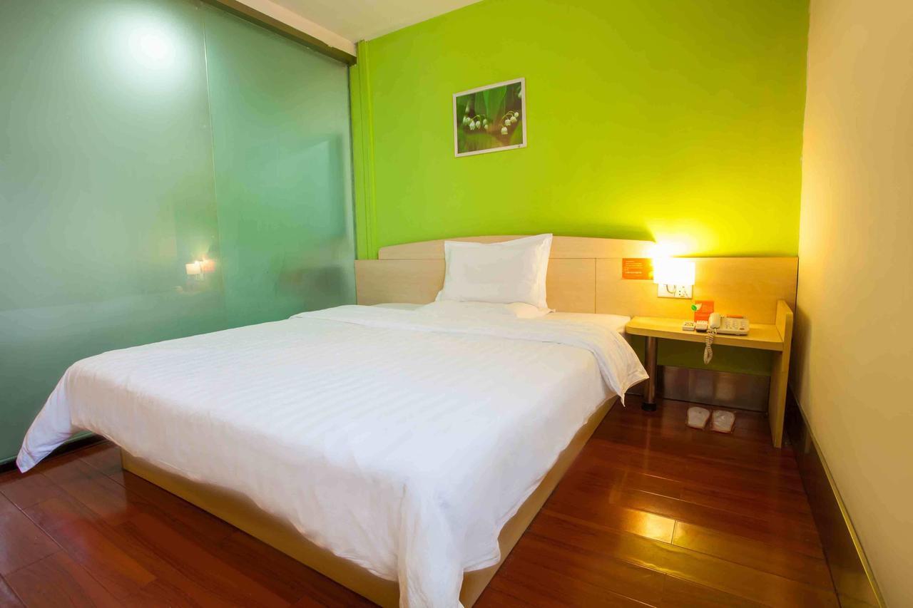 7Days Inn Dalian Harbour Square Ferry Terminal Bagian luar foto