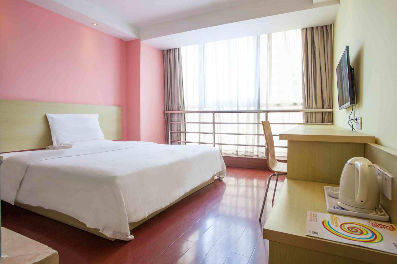 7Days Inn Dalian Harbour Square Ferry Terminal Bagian luar foto