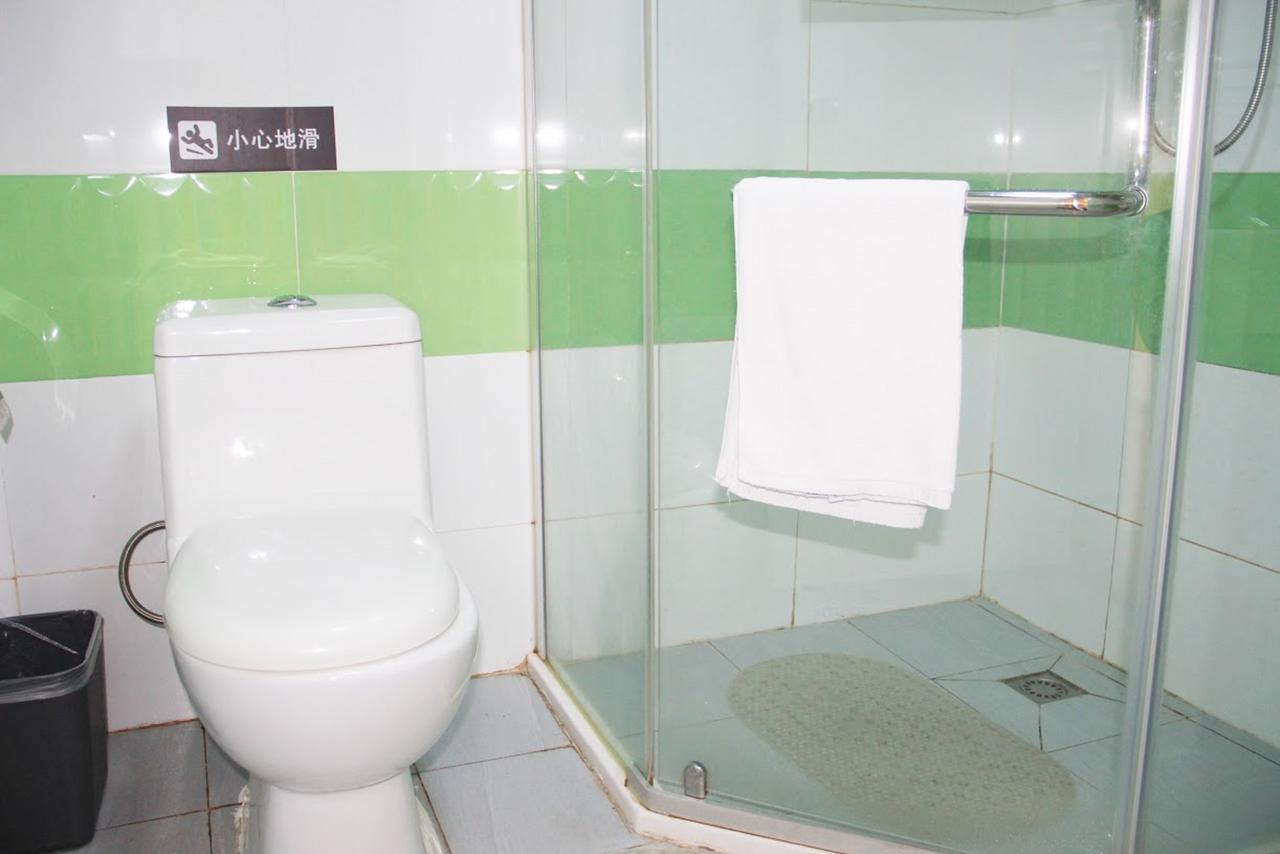 7Days Inn Dalian Harbour Square Ferry Terminal Bagian luar foto